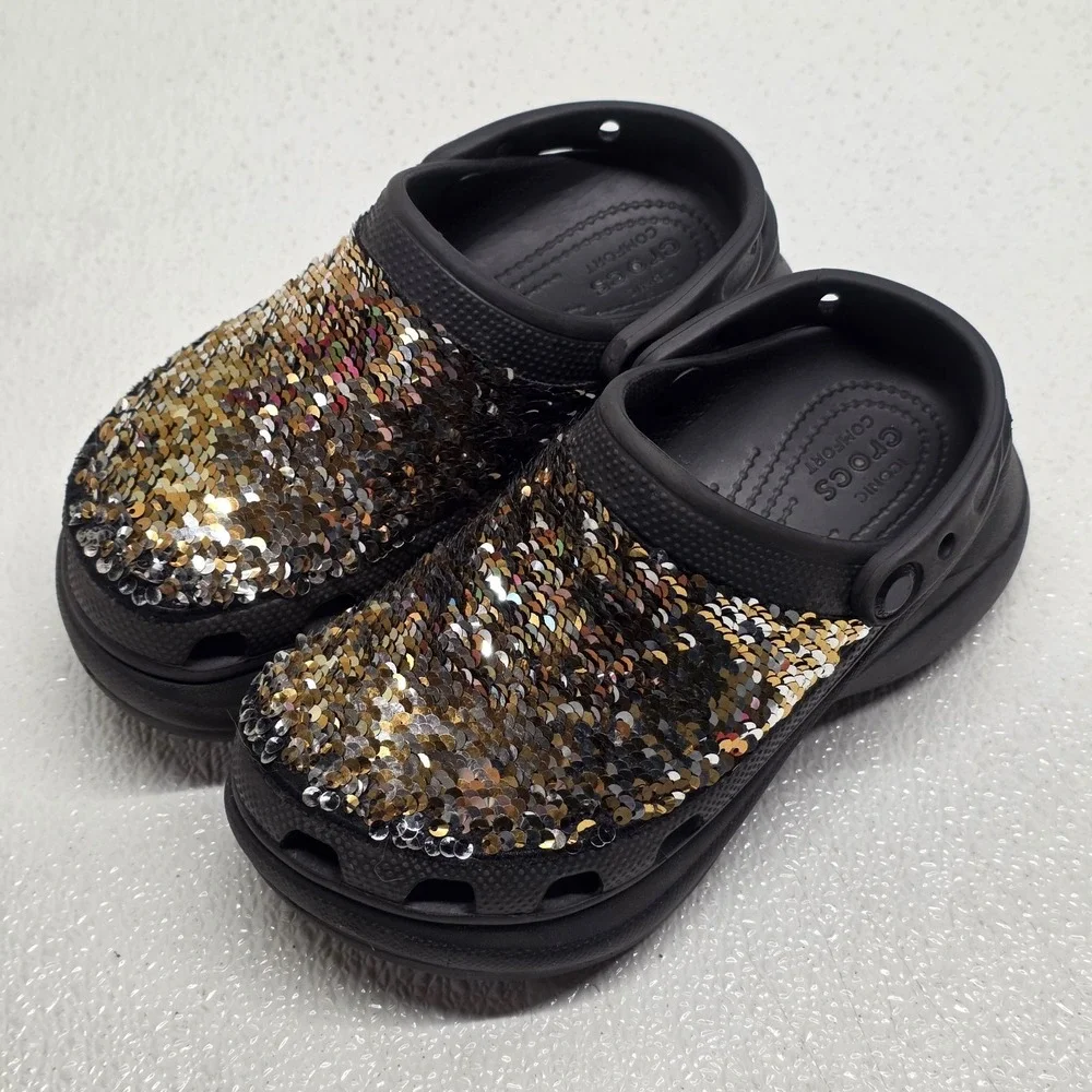 CROCS womens size